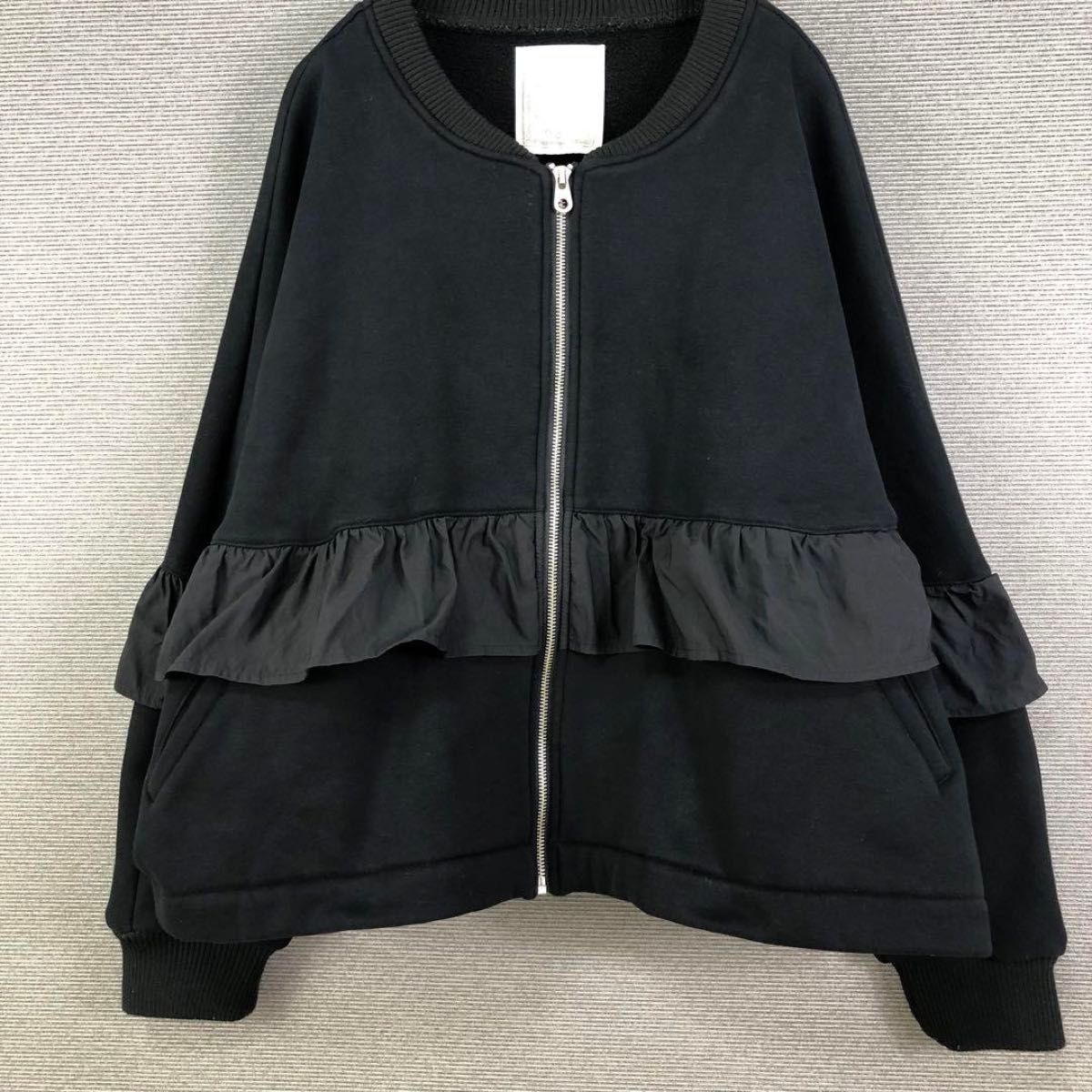 美品☆BEARDSLEY ビアズリー ブラック フード付き ジャケットフリル BEARDSLEY 裏毛フリルブルゾン F ブラック|Yahoo!フリマ(旧