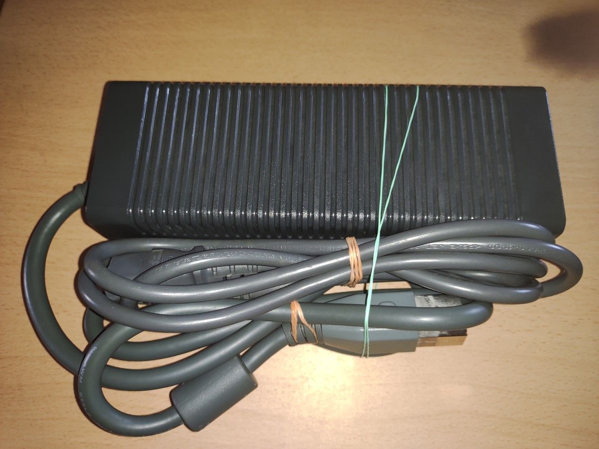 起動確認済みXBOX360 250GB 本体ソフト2本+予備ACアダプター XBOX360 純正 ACアダプター 203W 12V-16 5A|Yahoo!フリマ(旧