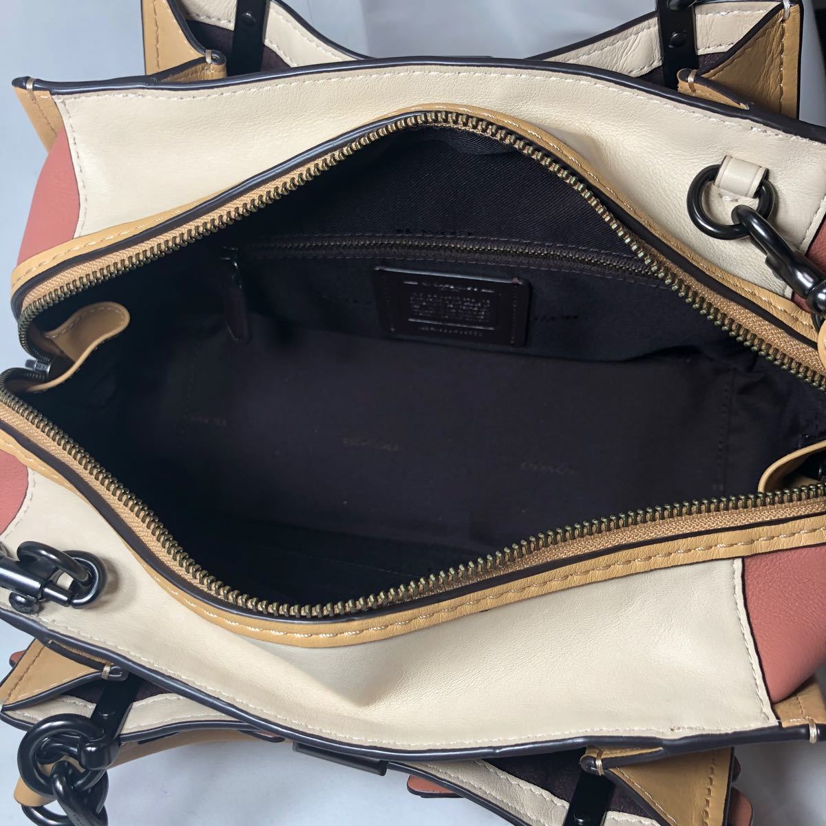 新品】COACH コーチ ショルダーバッグ バタフライ アップリケ