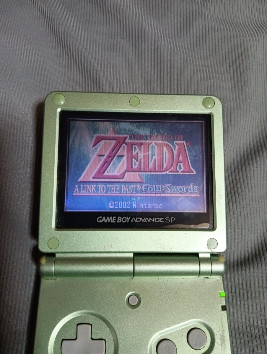 【美品】DSi 本体 北米版 ゼルダの伝説 4つの剣 ダウンロード レア GBA】 北米版 ゼルダの伝説 神々のトライフォース&4つの剣