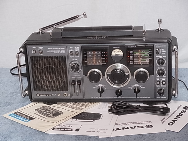  SANYO【RP8880 (UM)】欧州仕様 旅行ラジオ 分解整備 調整済み品 仕様頻度は少ないです FM 76～93 MHzまで受信可能 管理 20031322 _画像1