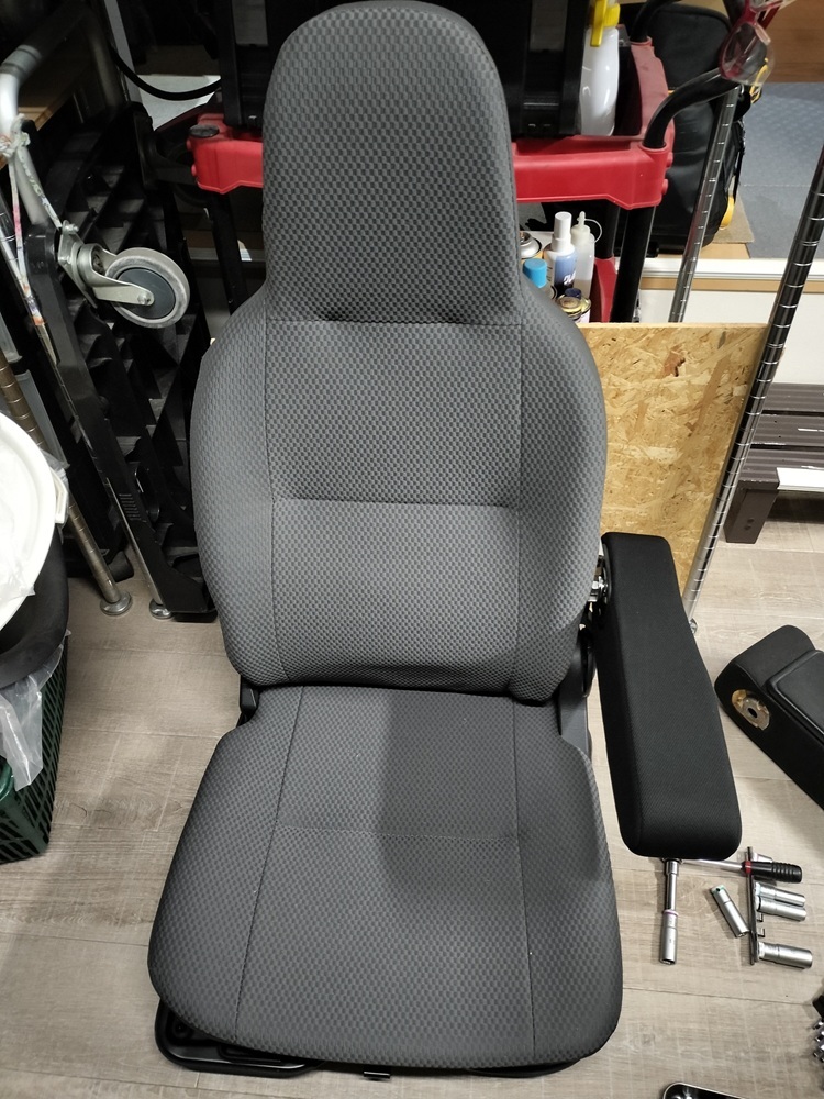 ハイゼットジャンボ(S500P,S510P)用アームレスト取付ブラケット_画像1