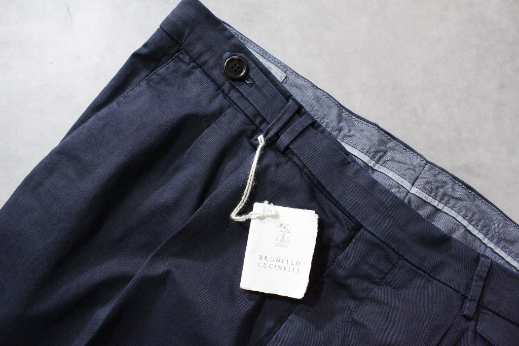 BRUNELLO CUCINELLI ★新品15万円程度 ブルネロ クチネリ ２プリーツテーパードライン「LEISURE FIT」のネイビーチノパンツ 52_画像8