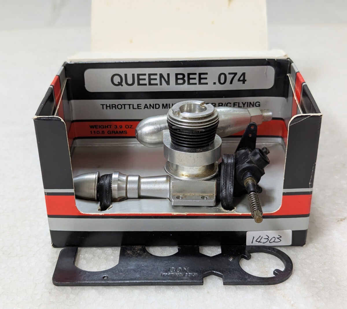 ＜未使用品＞■COX QUEEN BEE 074 3701 エンジン■14303_画像1