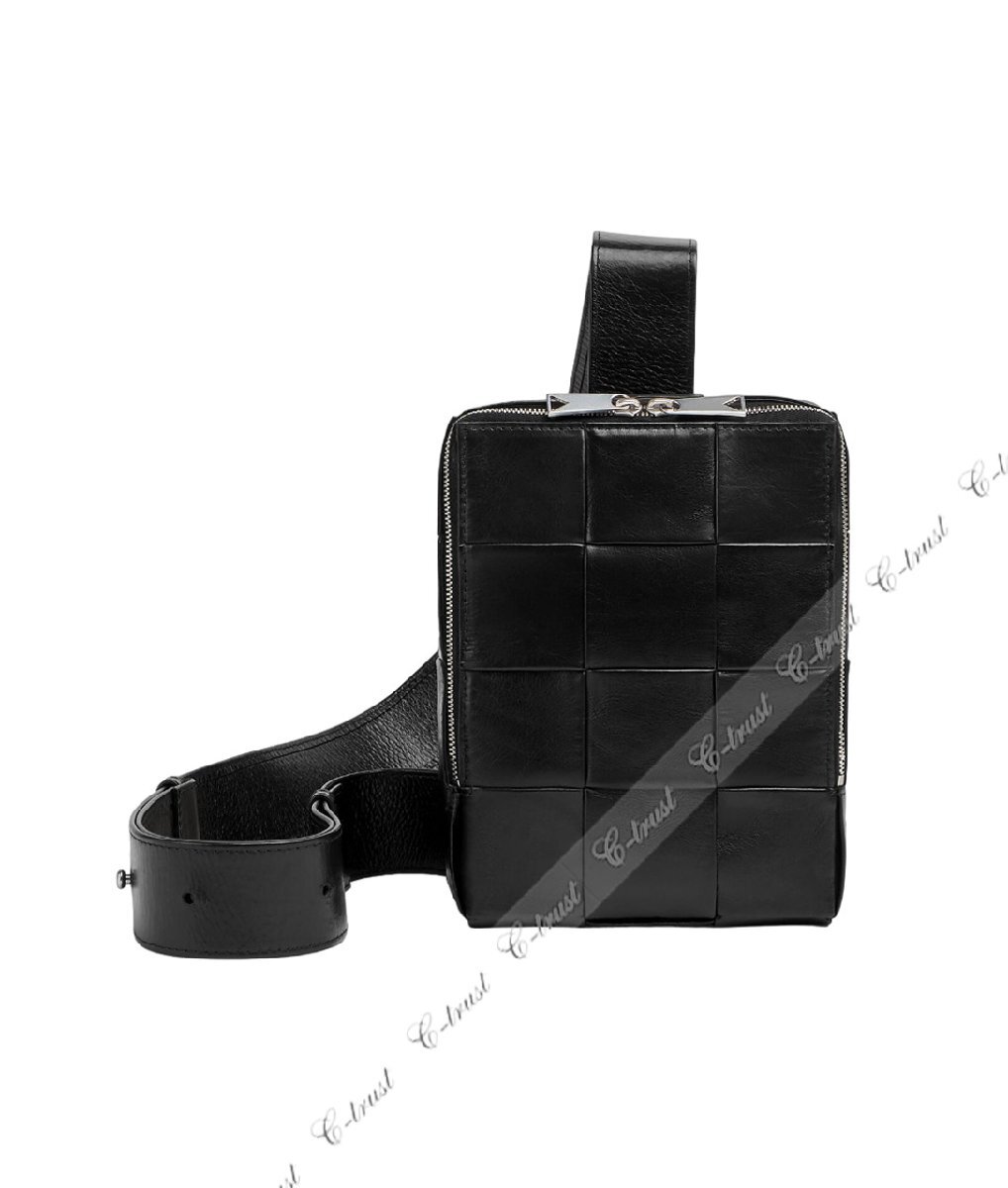 K534.. BOTTEGA VENETA ボッテガ ヴェネタ カセット スリングバッグ ベルトバッグ クロスボディ イントレ イタリア制 ★ 8803 ブラック