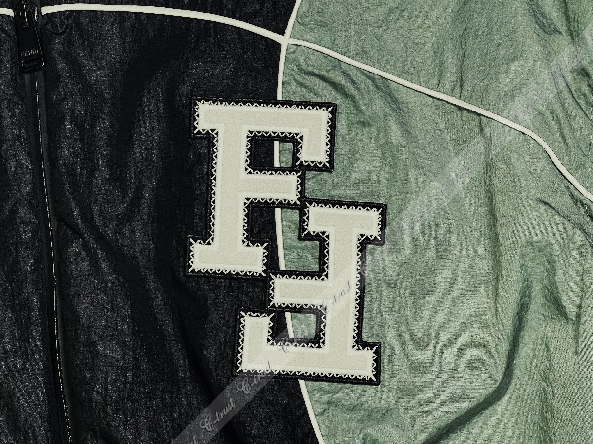 J786(48).. FENDI フェンディ スタジャン ブルゾン FF ロゴ イタリア製 FAA815 A53Q F1DS9 ★ BLACK × SAGE GREEN_画像5
