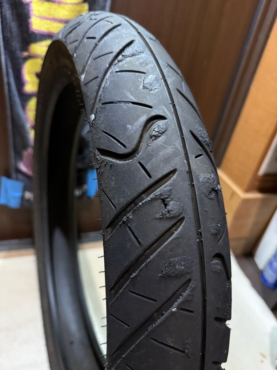 中古MCタイヤ バリ山 2023年製造 IRC ROADWINNER RX-01 100/80-17 ロードウィナー 100 80 17 2423 A3967_画像6