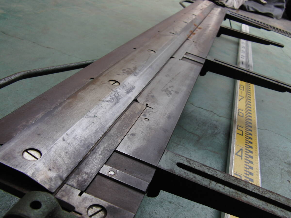 【柏市】建築板金道具　1800ｍｍ　アングルバッタ　アヤメ折り　金属鉄板加工　金属折り曲げ機　鉄板加工機　格安売切り！全国発送可能！_画像4