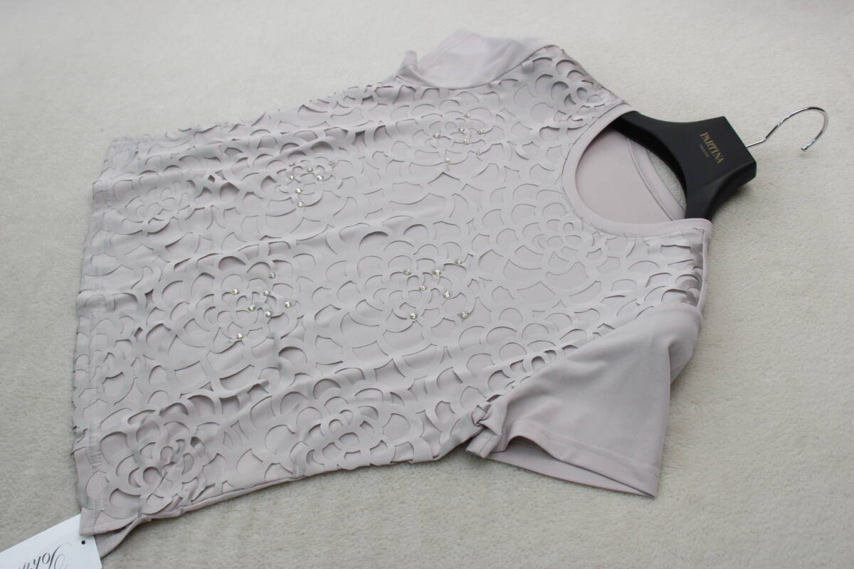 3-577 新品タグ付き ラインストーン付きカットワークＴシャツ 定価￥16,000＋稅