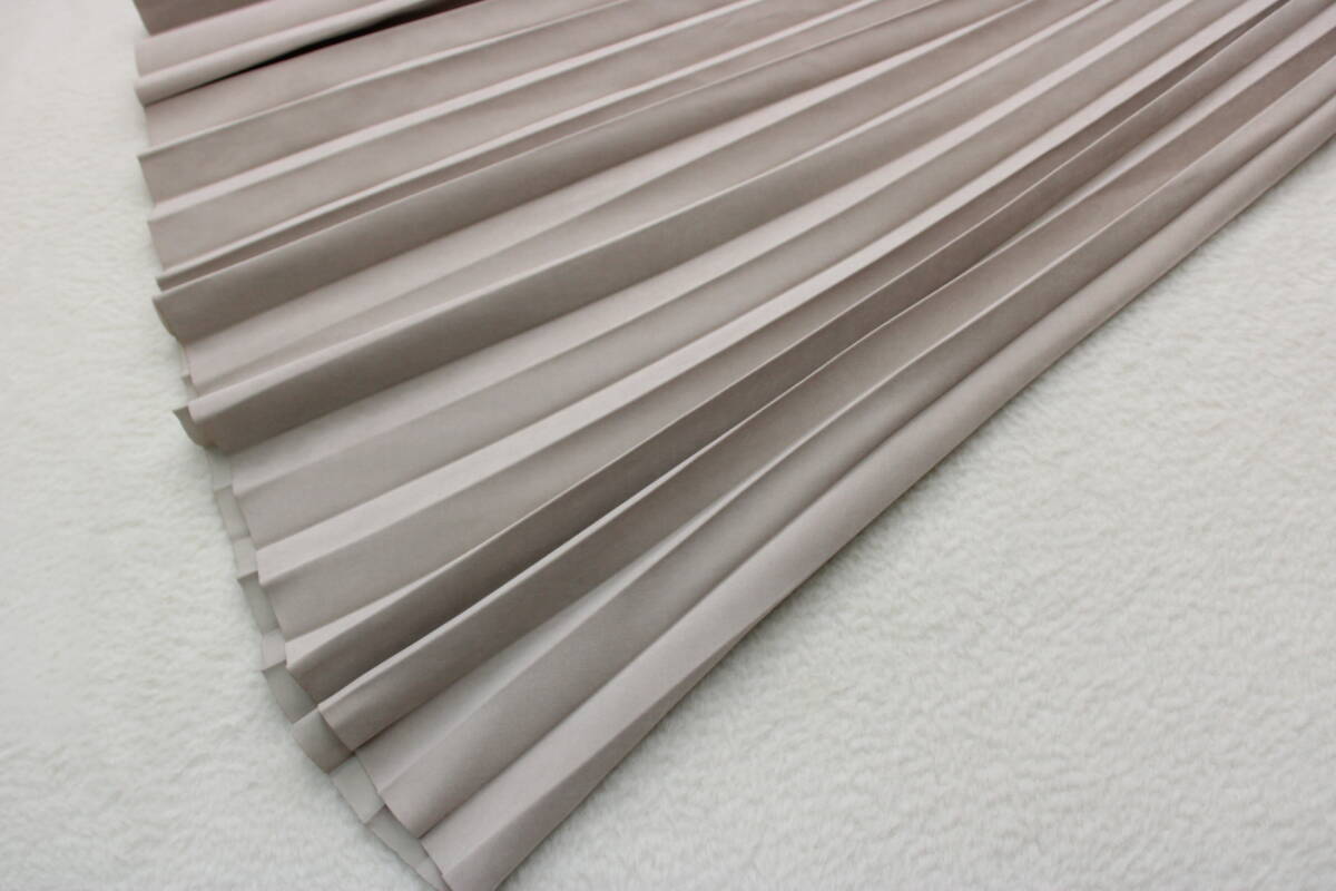 4526 新品 ウエストゴムプリーツスカート ベージュＦサイズ