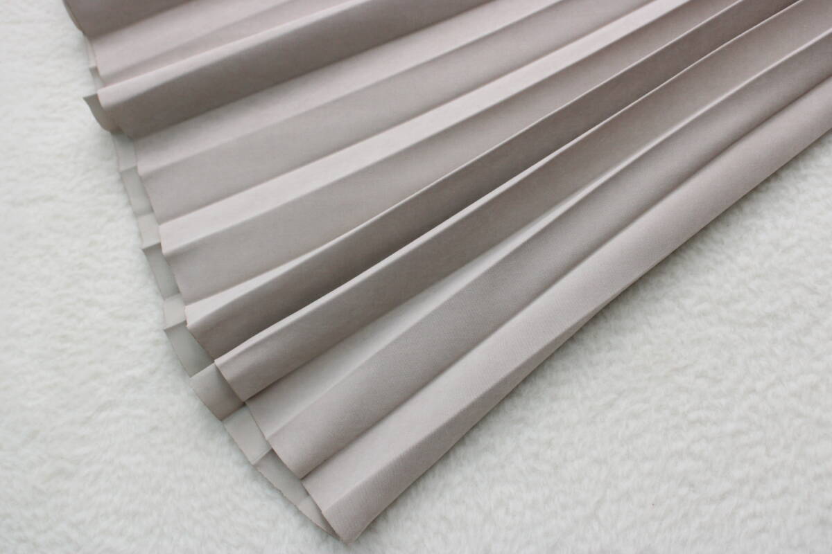 4526 新品 ウエストゴムプリーツスカート ベージュＦサイズ