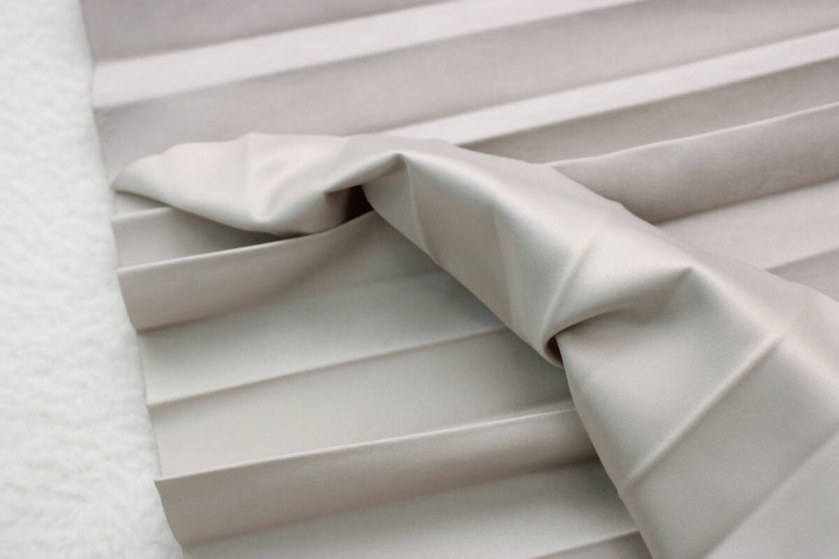 4526 新品 ウエストゴムプリーツスカート ベージュＦサイズ