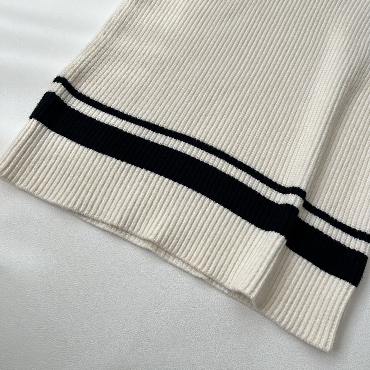 良品 FOXEY NEW YORK フォクシーニューヨーク ノースリーブニット セーター ニットベスト タートルネック オフホワイト トップス 38_画像2