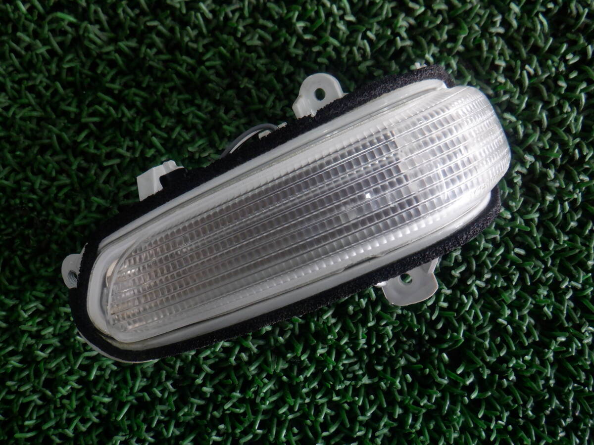 ムーヴ（Ｌ１５０Ｓ）左サイドターンシグナルランプ　ドアミラー用　８１７４０－Ｂ２０１０　５４２８７キロ_画像1