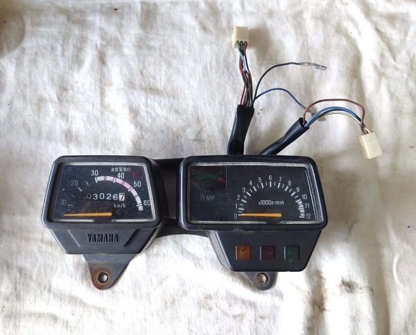 YAMAHA DT50 17W 純正スピードメーター＆タコメーター_画像1
