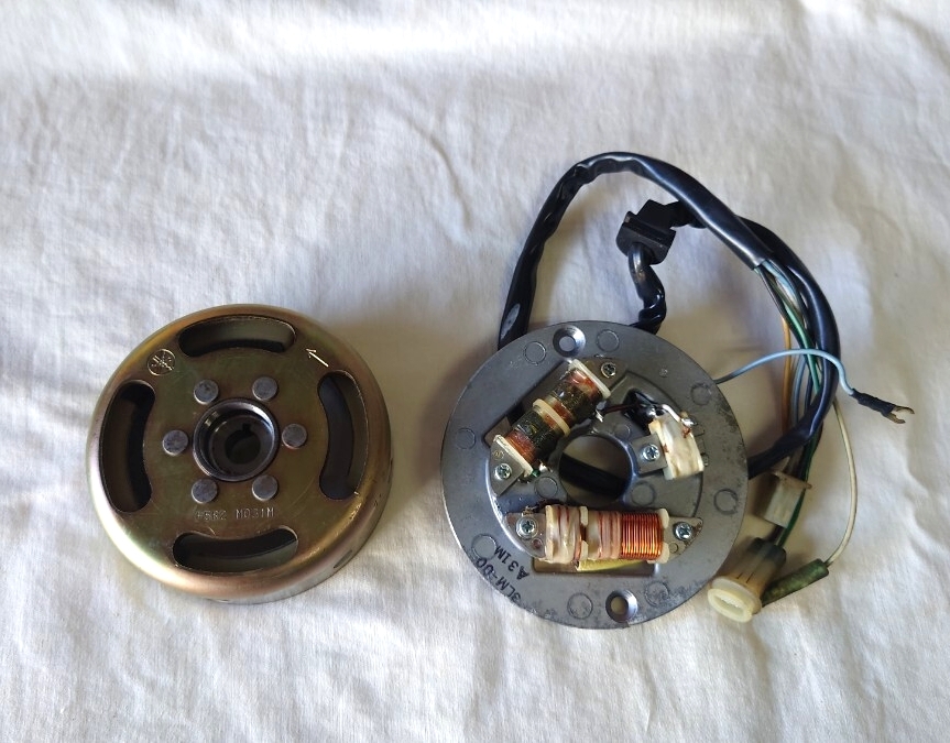 YAMAHA DT50 17W　純正ジェネレーターセット ジェネレータ フライホイール_画像1