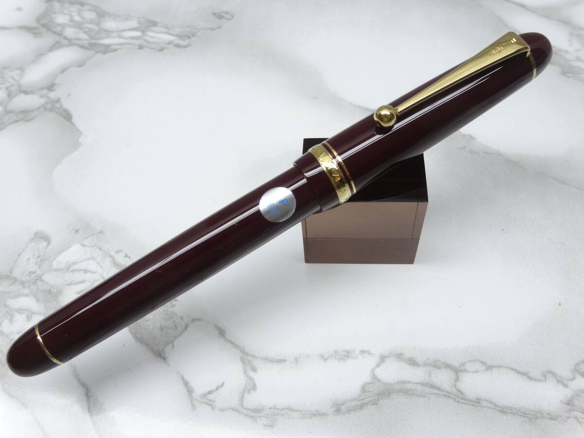 ★美品 PILOT パイロット CUSTOM 74 ディープレッド 14K-F 萬年筆 ケース付き