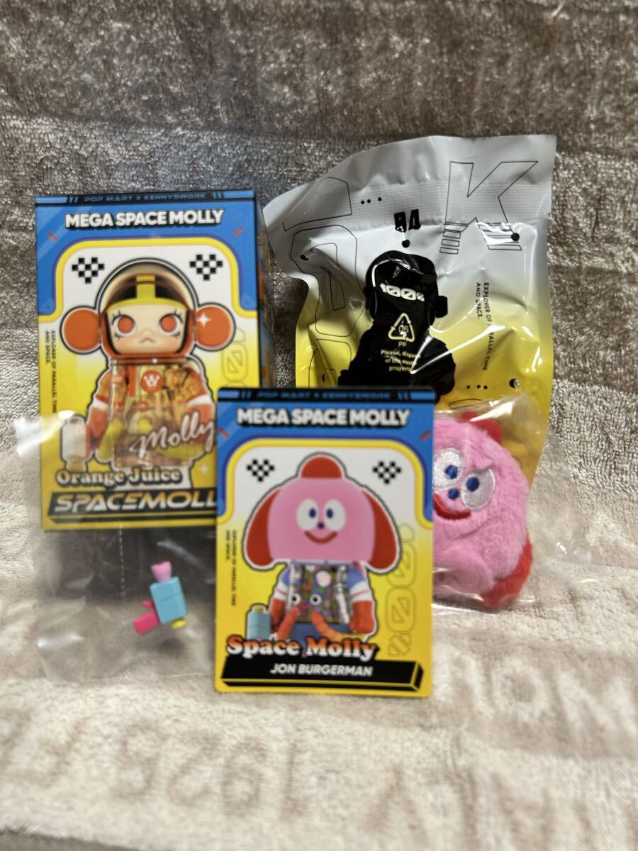 POP MART ポップマート MEGA SPACE MOLLY 100% シリーズ4 JON BURGERMAN 未開封_画像2