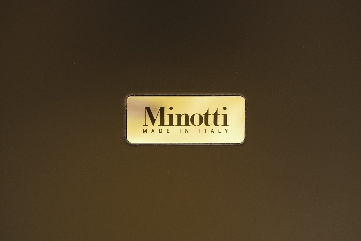 Minotti ミノッティ WEDGE ウェッジ CALACATTA MARBLE TOP カラカッタマーベル ダイニングテーブル 4～6人用 大理石天板 モダン イタリア制