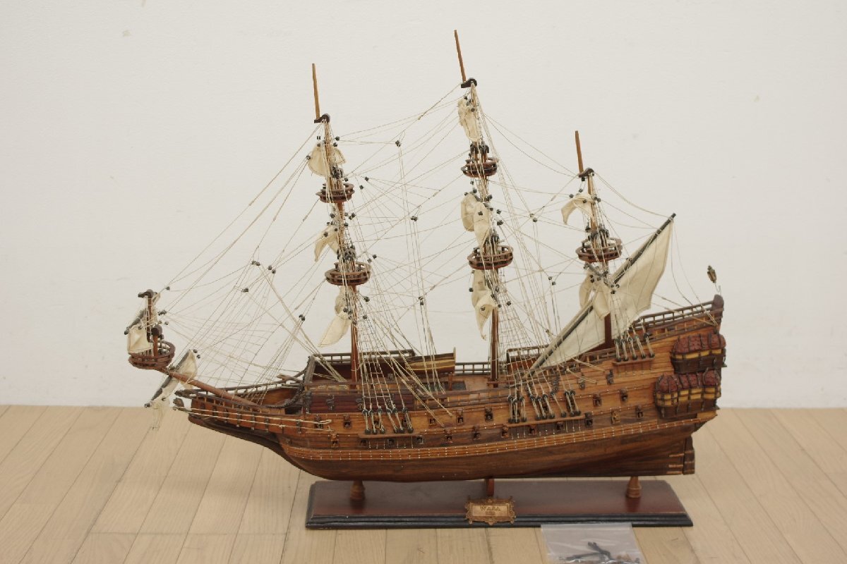 引取限定 木製 船舶模型 完成品 全長約92cm WASA レガール艦 オブジェ 置物 インテリア 帆付き 欠損有り 現状渡し コレクション_画像2