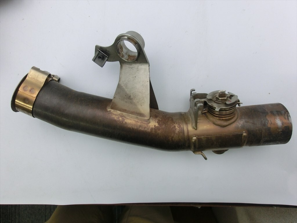 T【4r-42】【80サイズ】▲★トライアンフ デイトナ675r スリップオンマフラー/バイクパーツ/ジャンク扱い/※傷・汚れ有_画像5