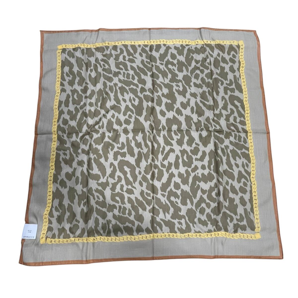 ◆未使用品◆ CELINE セリーヌ ハンカチ レオパード柄 豹柄 ヒョウ柄 綿 コットン 100% 日本製 箱有(Matsuzakaya) kyV18009N_画像3