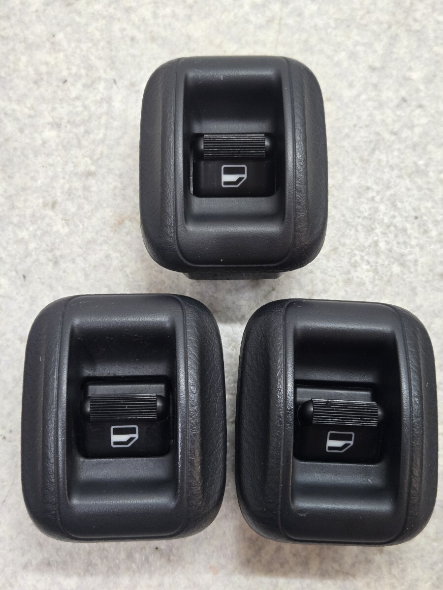 L350系 ダイハツ タントカスタム イルミネーション付パワーウインドウスイッチ1台分 ♪♪カプラー数4P/12♪♪84820-B2120♪♪_画像3