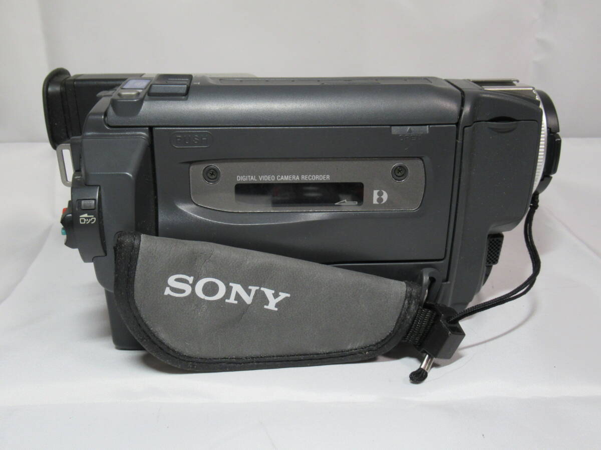 【動作確認済み】SONY / ソニー　Digital Handycam　デジタルハンディカム　DCR-TRV620　Digital8　Hi8　8ミリビデオカメラ　管Z0159