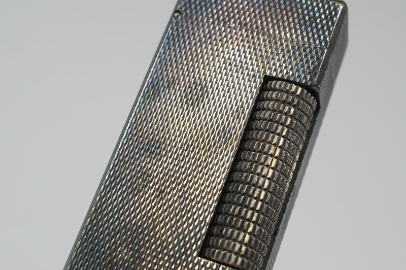 【J94】dunhill／ダンヒル　ライター　シルバーカラー　格子柄　喫煙グッズ　喫煙具　火花確認済