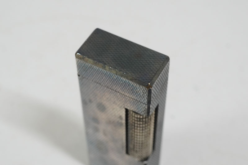 【J94】dunhill／ダンヒル　ライター　シルバーカラー　格子柄　喫煙グッズ　喫煙具　火花確認済