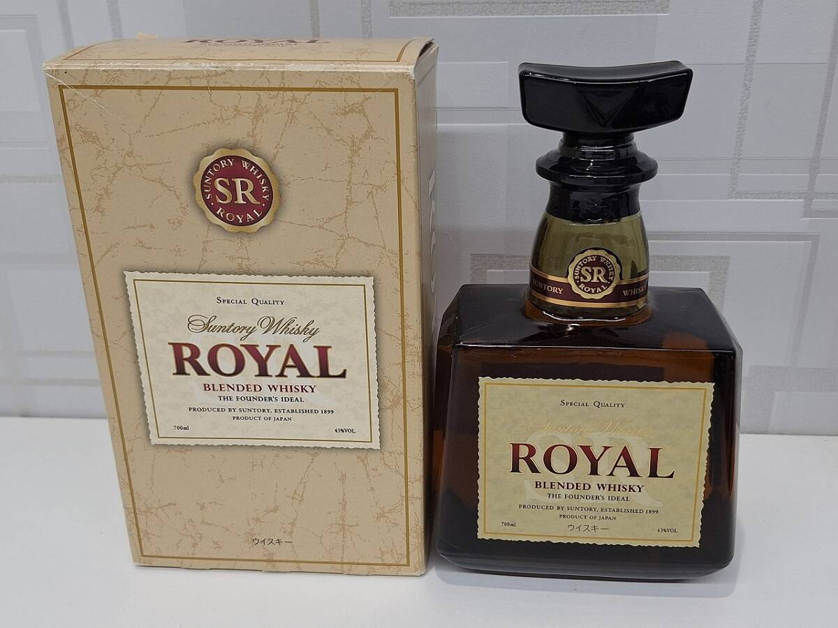 【サントリーローヤルSR 】700ml　43％