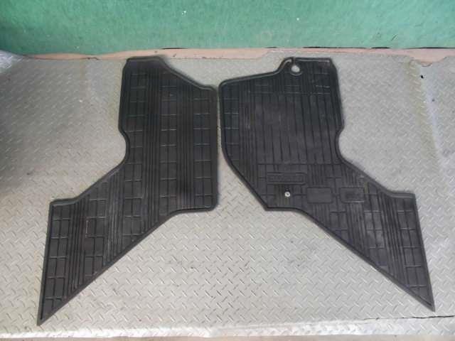 キャリィ EBD-DA63T フロアマット 26U 022627 -M_画像1