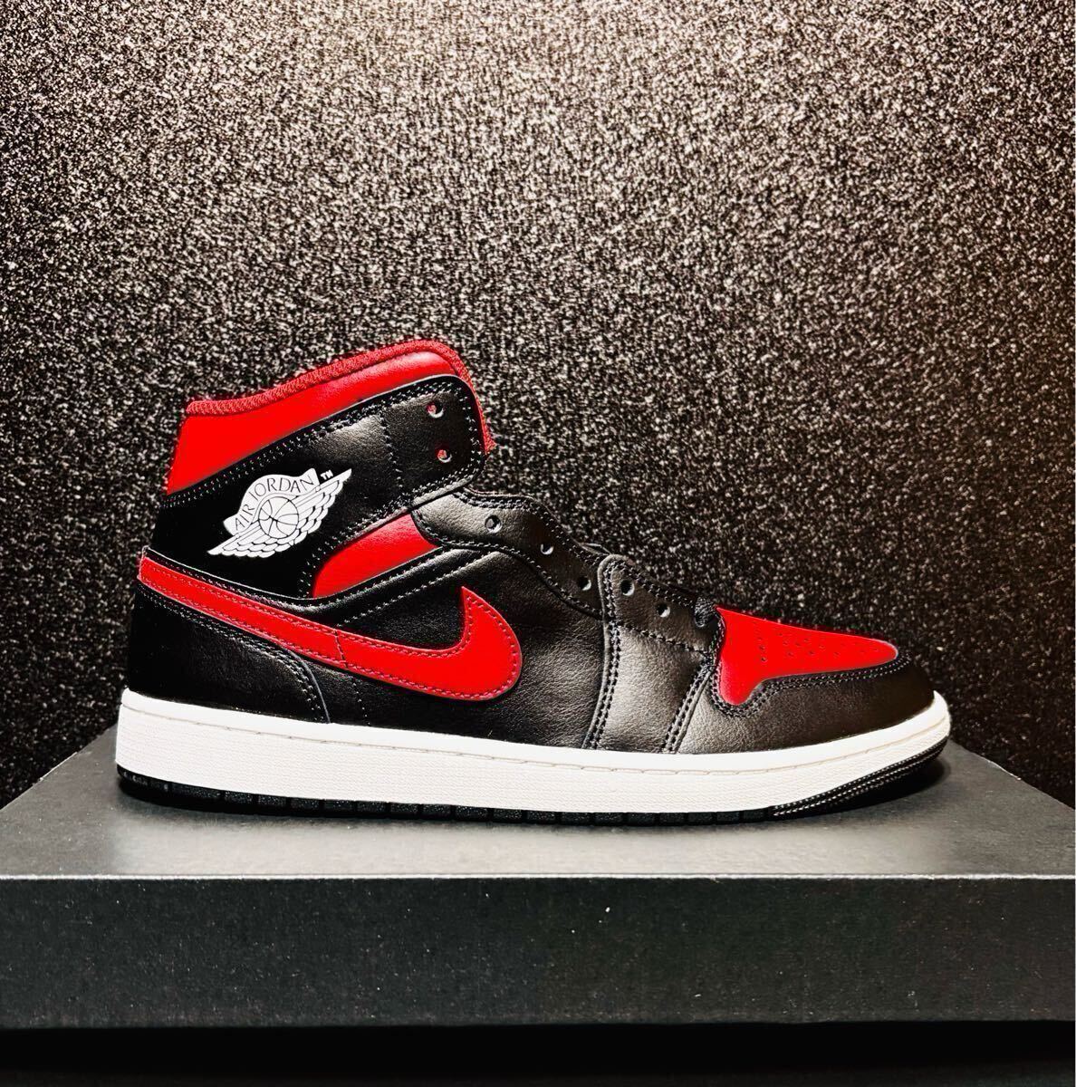 ☆送料込■新品28.5cm■ナイキ エア ジョーダン１MID ブラック/サミットホワイト/バーシティレッドAIR JORDAN 1 【定価.18700円】_画像7
