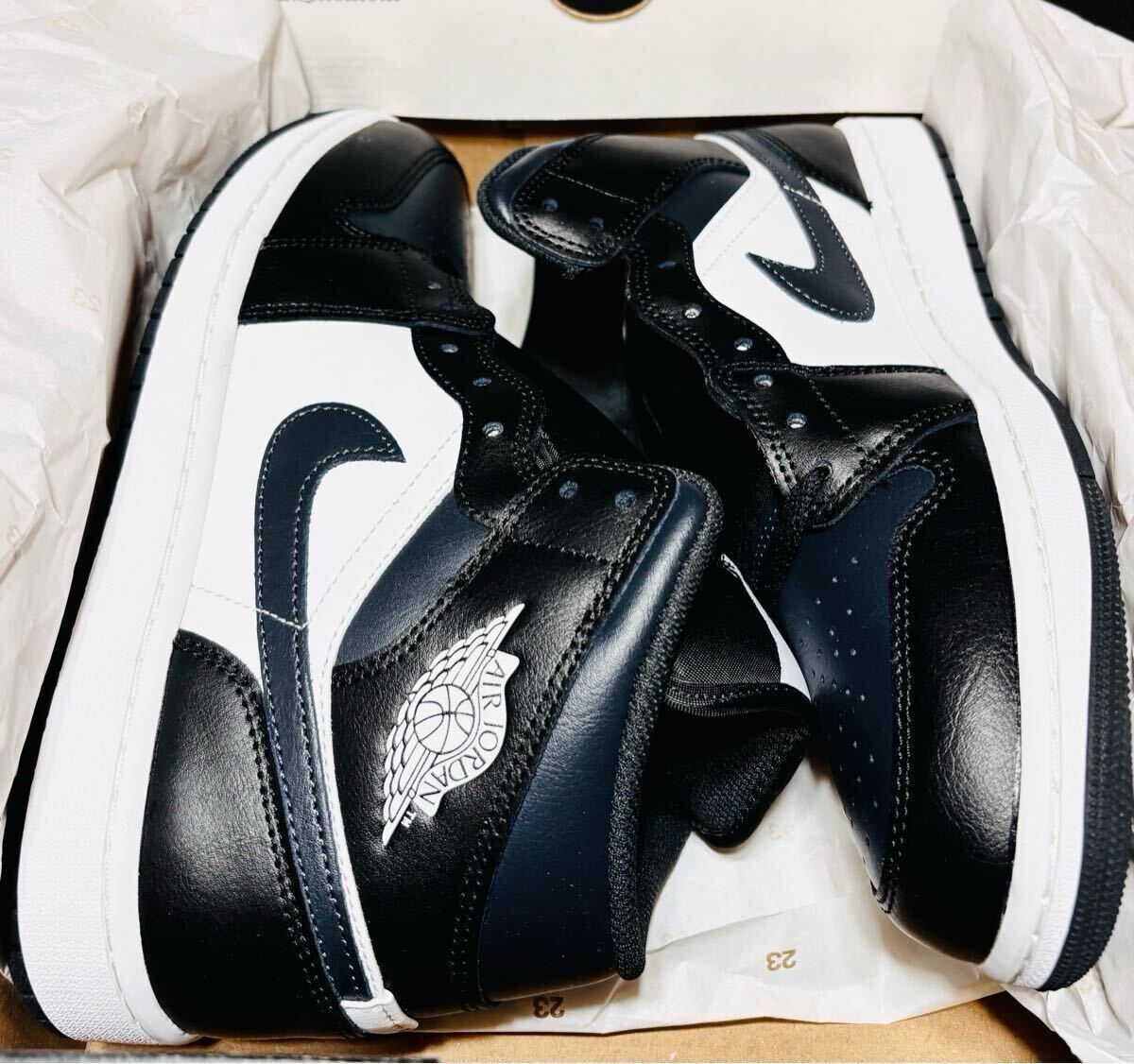 ☆送料込■新品27.0cm■ナイキ エア ジョーダン１MID ブラック/サミットホワイト/オフノワール AIR JORDAN 1 【定価.18700円】_画像1