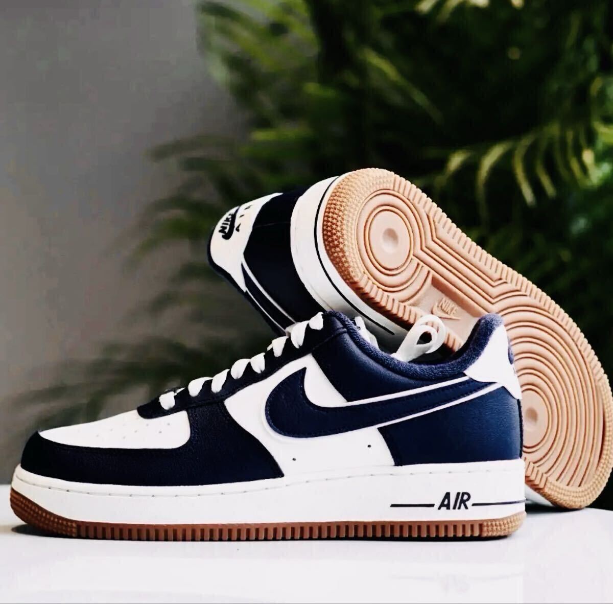 ☆送料込■新品28.0cm■ナイキ エア フォース 1 07 LV8 SAIL/MIDNIGHT NAVY/GUM MED BROWN ミッドナイトネイビー【定価.16500円】_画像1
