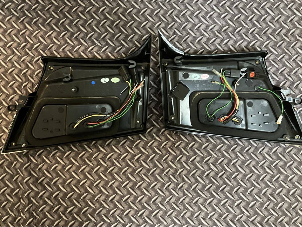 30アルファード 30ヴェルファイア クリスタルアイ テールランプ シーケンシャル レッド