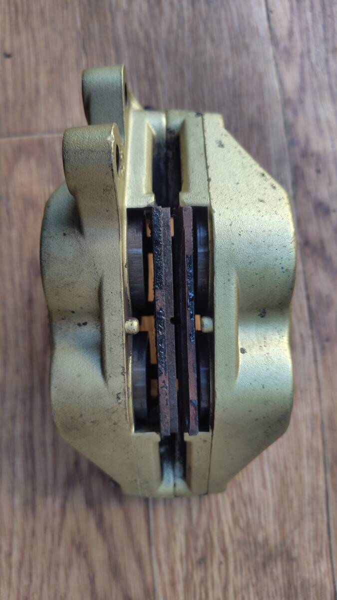 brembo　ブレンボ　フロントブレーキキャリパー　4POT/40mmピッチキャリパー