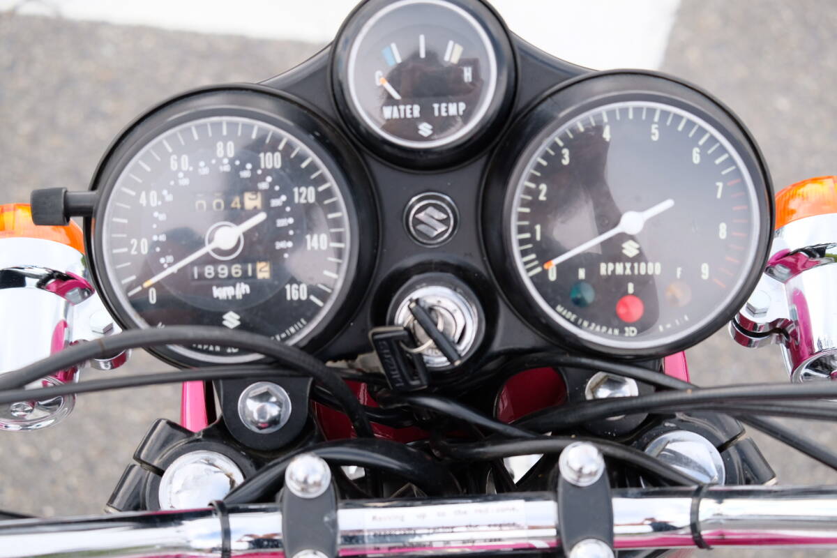 【色鮮やかなキャンディーラベンダー】SUZUKI GT750 初期型 エンピツマフラー 水牛 GT GS 