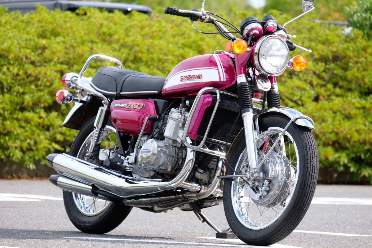 【色鮮やかなキャンディーラベンダー】SUZUKI GT750 初期型 エンピツマフラー 水牛 GT GS 