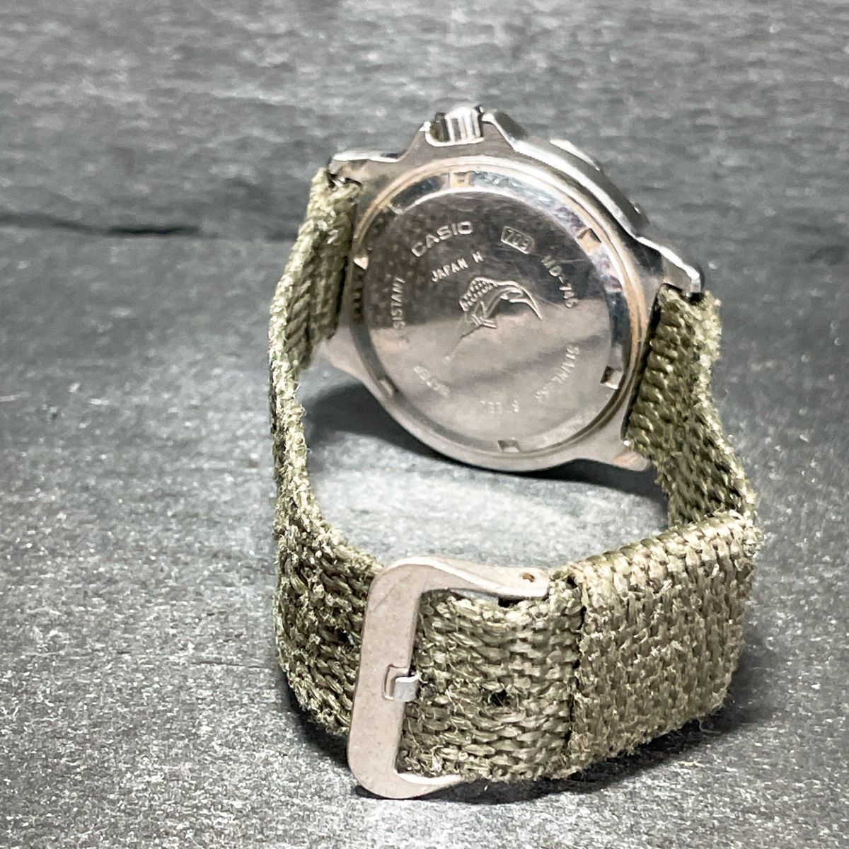 CASIO カシオ カジキ MD-746 腕時計 アナログ クオーツ 3針 カレンダー ホワイト文字盤 グリーン ナイロン 新品電池交換済み 動作確認済み_画像5
