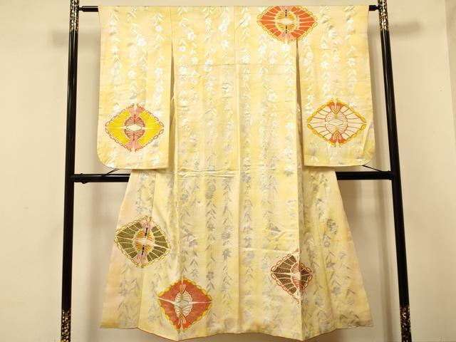 平和屋着物[]女の子 十三参り 子供 駒刺繍 双蝶花文 暈