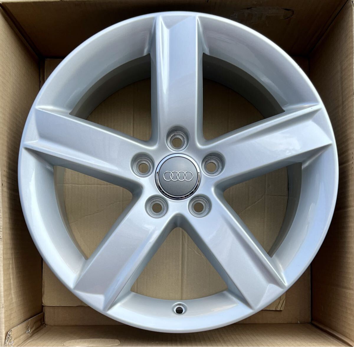 即決◆極上美品◆AUDI アウディ A4(8K) 5アーム デザイン純正ホイール17インチ4本セット◆7J-17 ET46 pcd112x5H◆TT クーペ A4アバント流用_画像6
