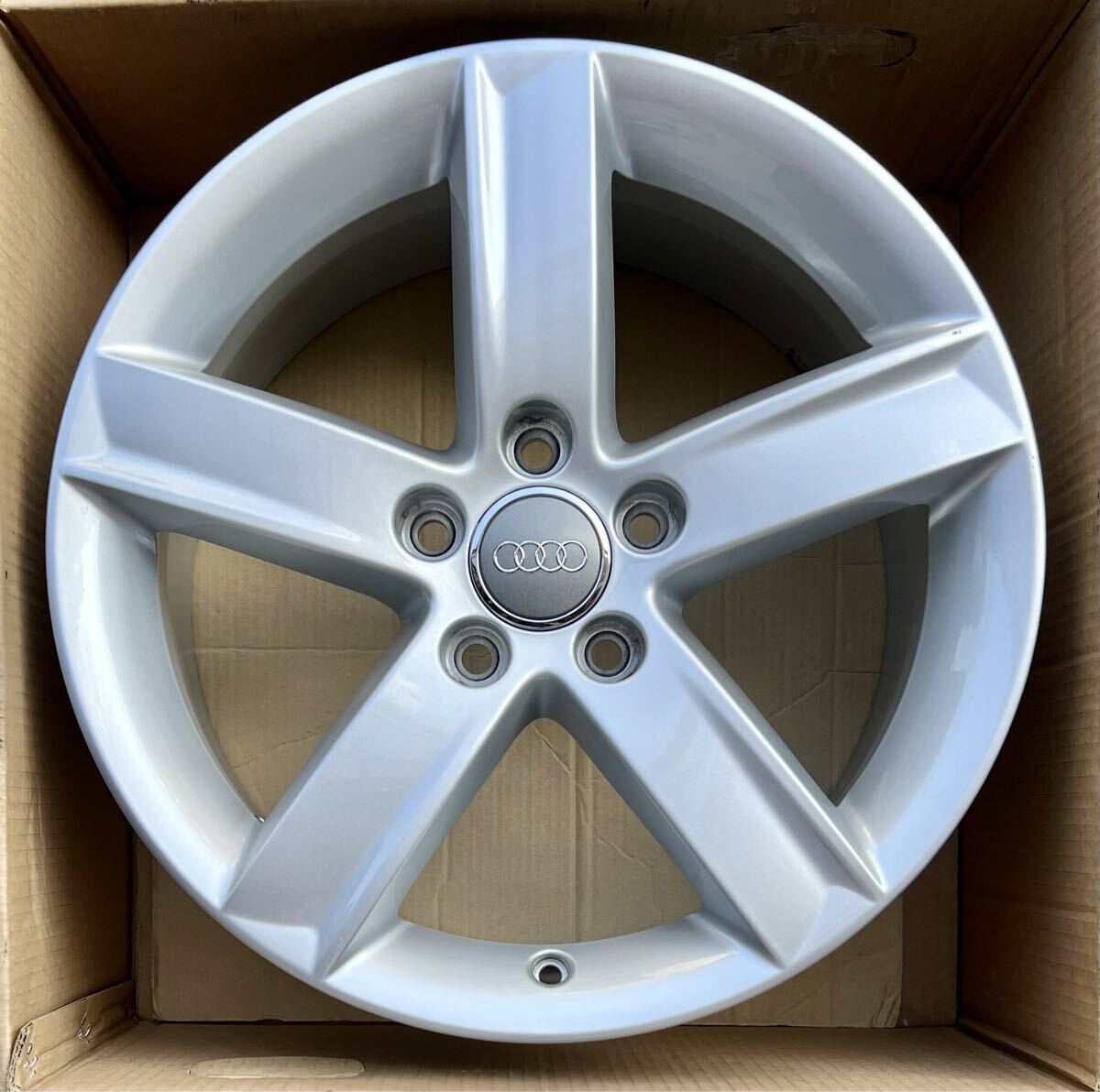 即決◆極上美品◆AUDI アウディ A4(8K) 5アーム デザイン純正ホイール17インチ4本セット◆7J-17 ET46 pcd112x5H◆TT クーペ A4アバント流用_画像5