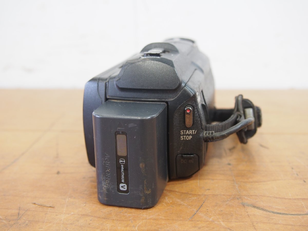 ☆【1T0703-11】 SONY ソニー ビデオカメラ ハンディカム HDR-PJ800 バッテリー付き ExmorR Sony Lens G 12× Optical 1.8/2.9-34.8 ジャン