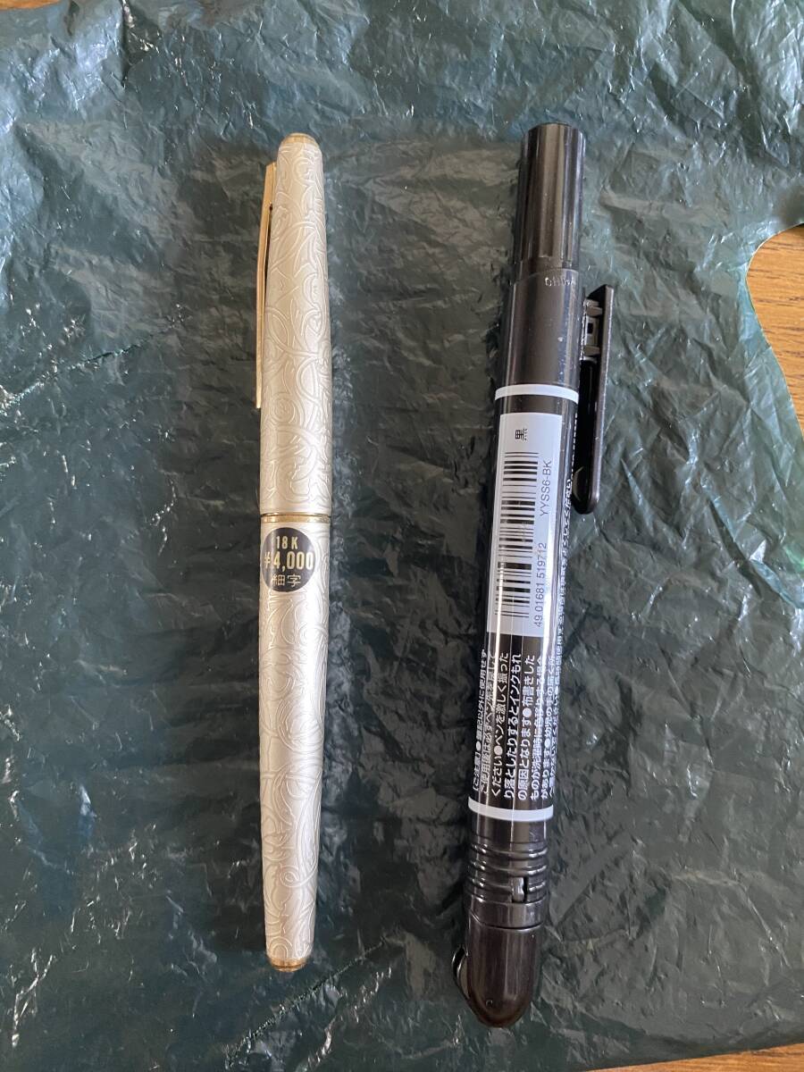 希少 パイロット 萬年筆 ペン先一體型 細(xì)字F　1８K　KK7218