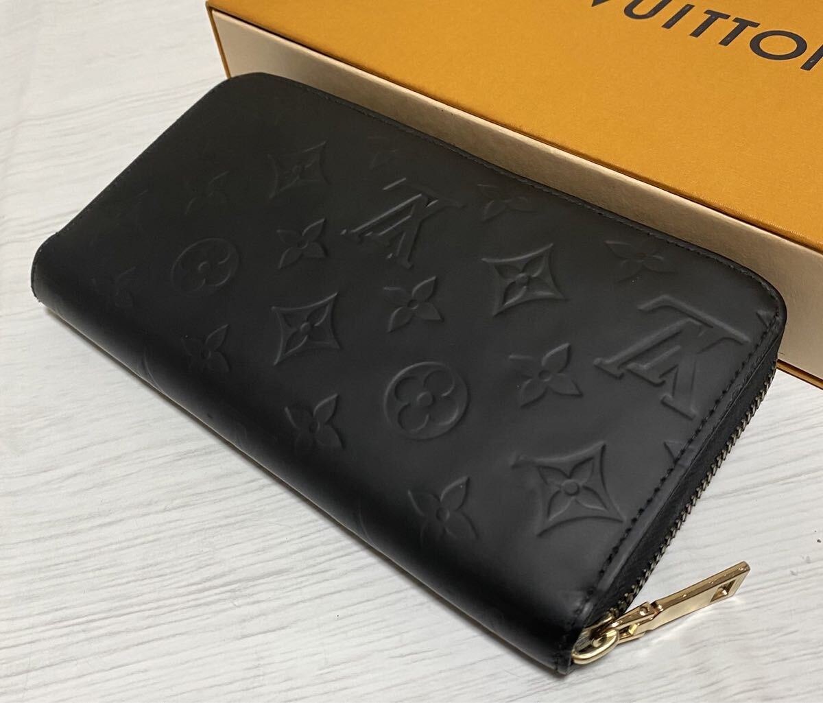 正規(guī)品/鑑定済/ルイヴィトンLVヴェルニラウンドジップ長(zhǎng)財(cái)布/シリアルCA2175