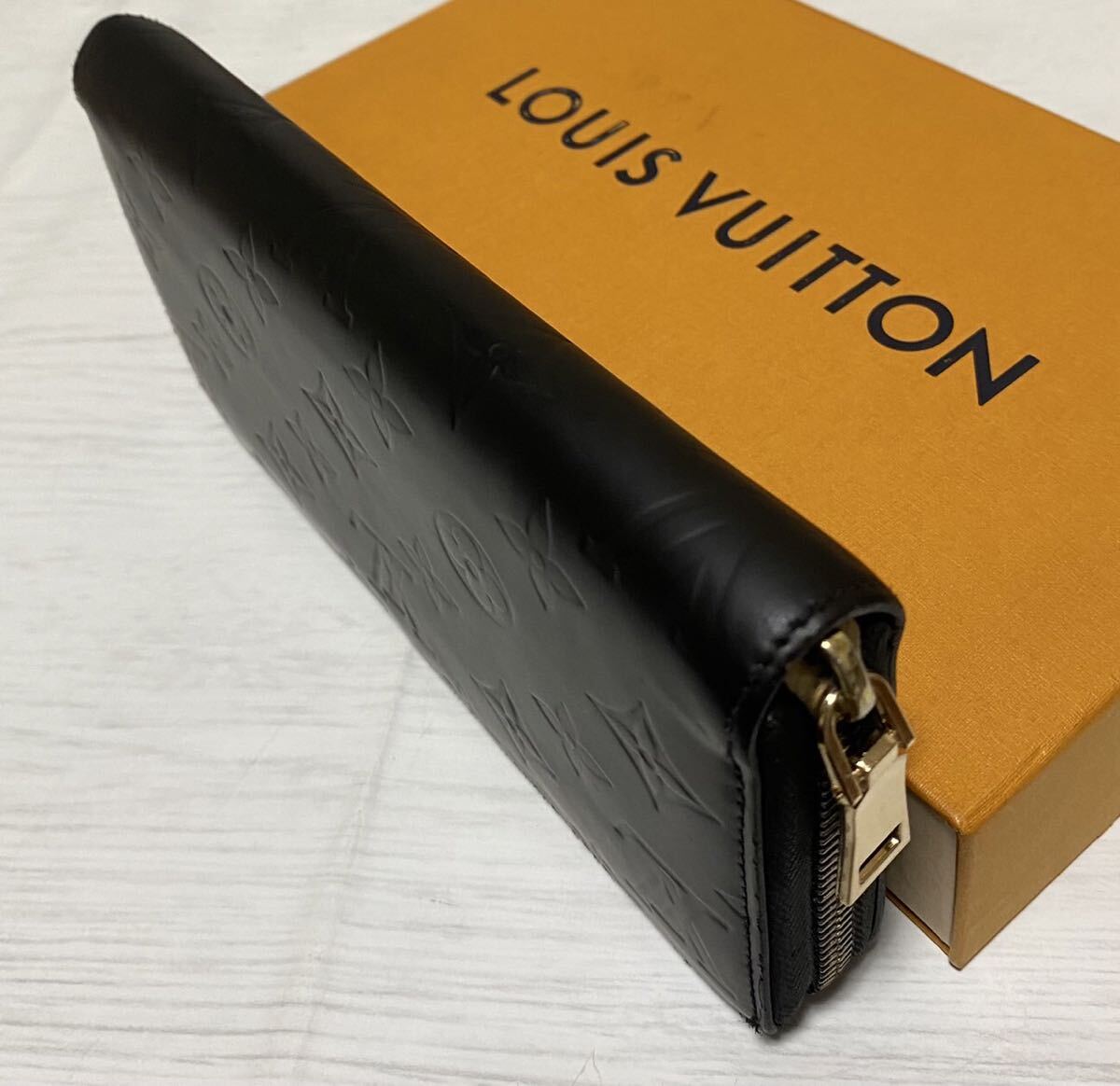 正規(guī)品/鑑定済/ルイヴィトンLVヴェルニラウンドジップ長(zhǎng)財(cái)布/シリアルCA2175