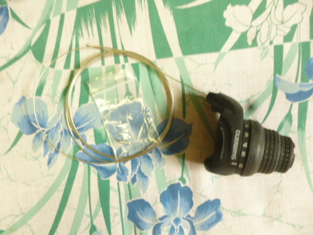 　シマノ?。禨レボシフトレバー　ステンレスインナーケーブル付