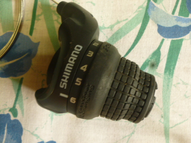 　シマノ?。禨レボシフトレバー　ステンレスインナーケーブル付