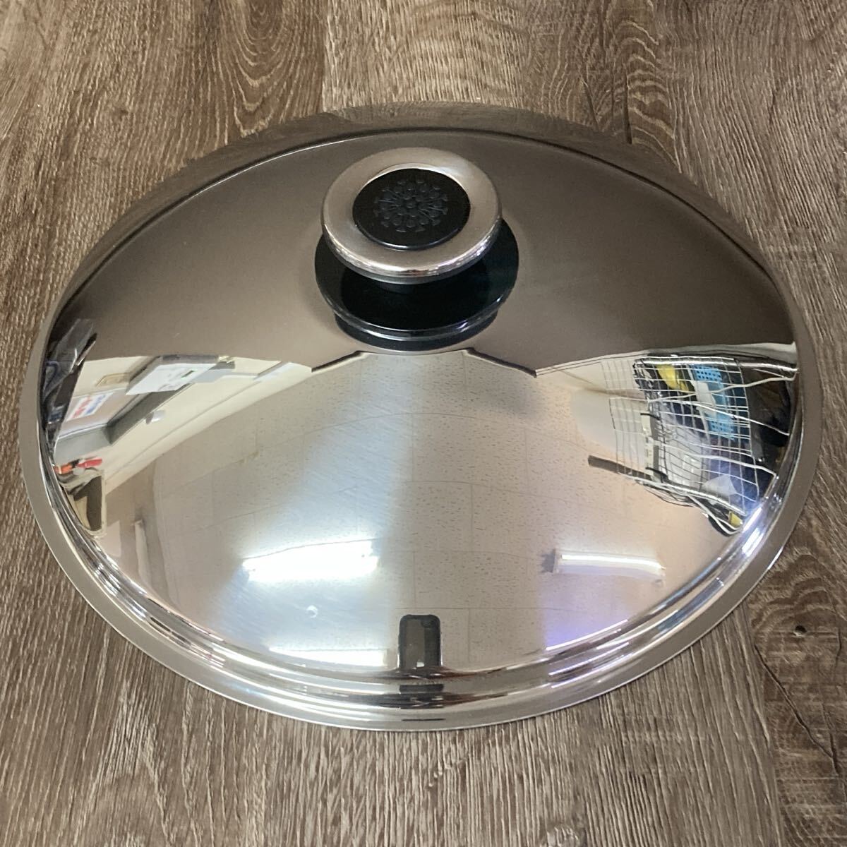 タッパーウェアレインボークッカープレミアム28センチウォックと取説と保証書付き 新古品タッパーウェア/レインボークッカープレミアム26cm深鍋取